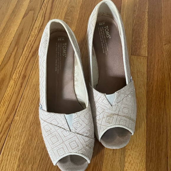 TOMS wedge sandal - Picture 2 of 2